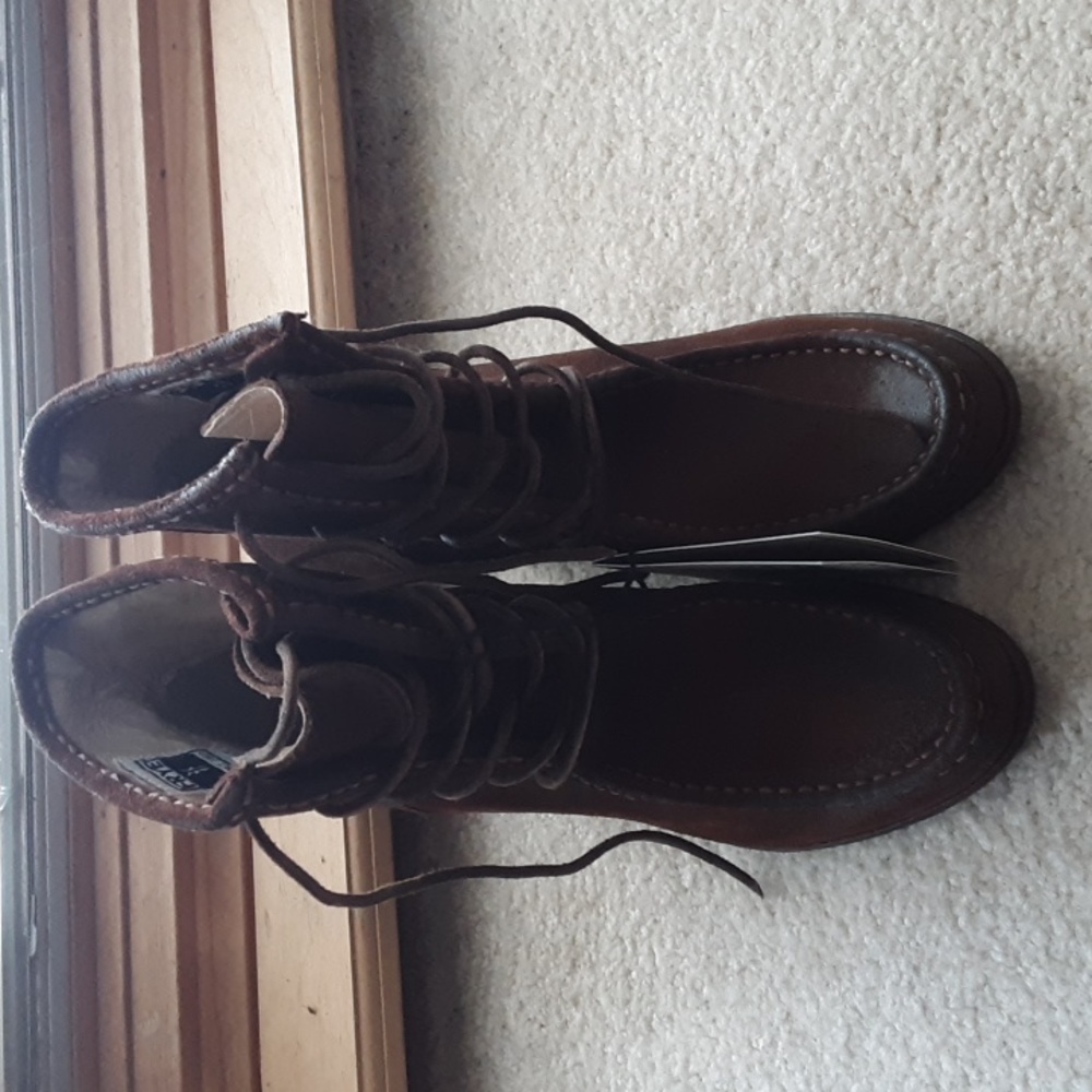 New FRYE BOOTS - Picture 2 of 13